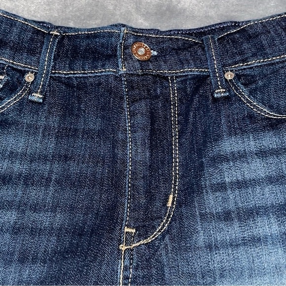 Signature by Levi Strauss High Rise Denim Jean Shorts Women’s Size 8 Waist 29 - Picture 4 of 13